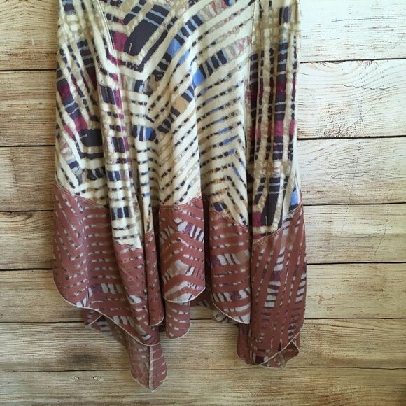 FREE PEOPLE HANDKERCHIEF HEM TOP IN BATIK PRINT‎ - Picture 3 of 7